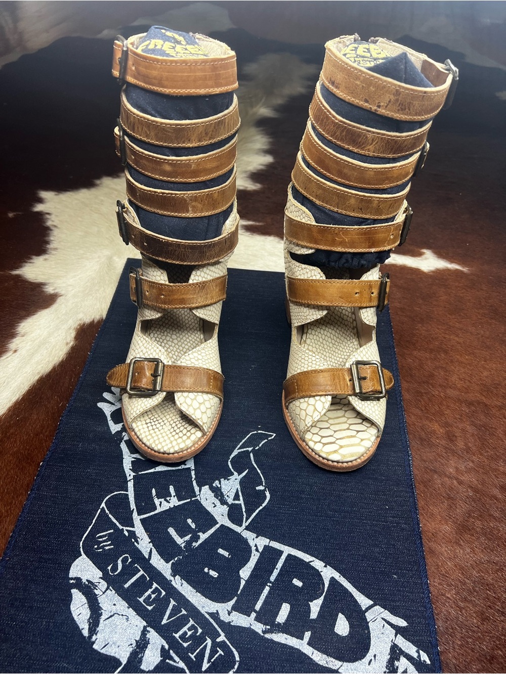 Freebird by Steven White Snake Sandal Gladiator Style Size 8 - Picture 4 of 15